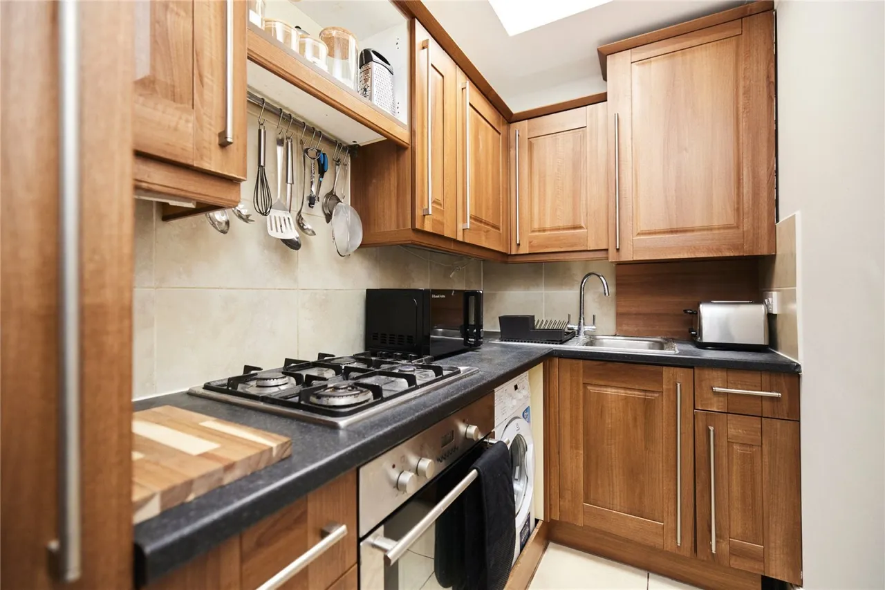 Upper Richmond Road, Putney, photo 5