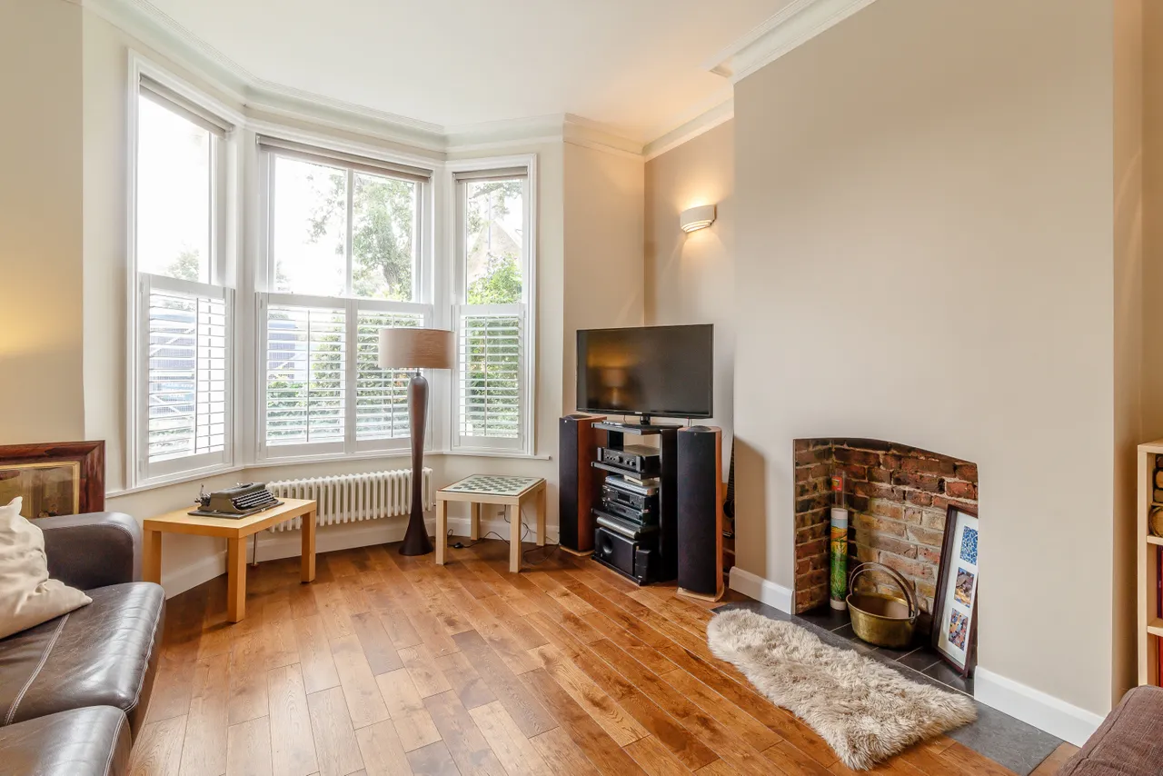 Bollo Bridge Road, London Fees Apply, W3, photo 2