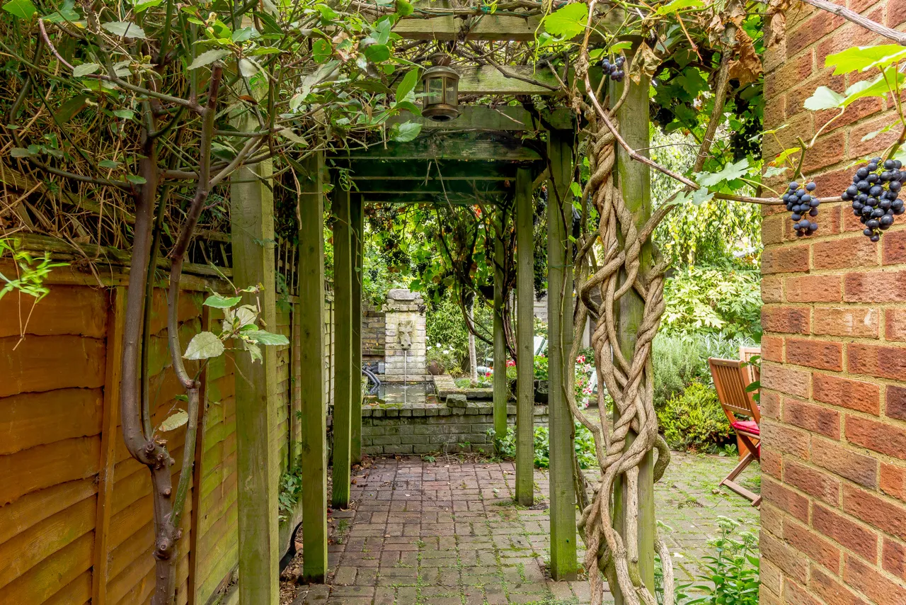 Bollo Bridge Road, London Fees Apply, W3, photo 4