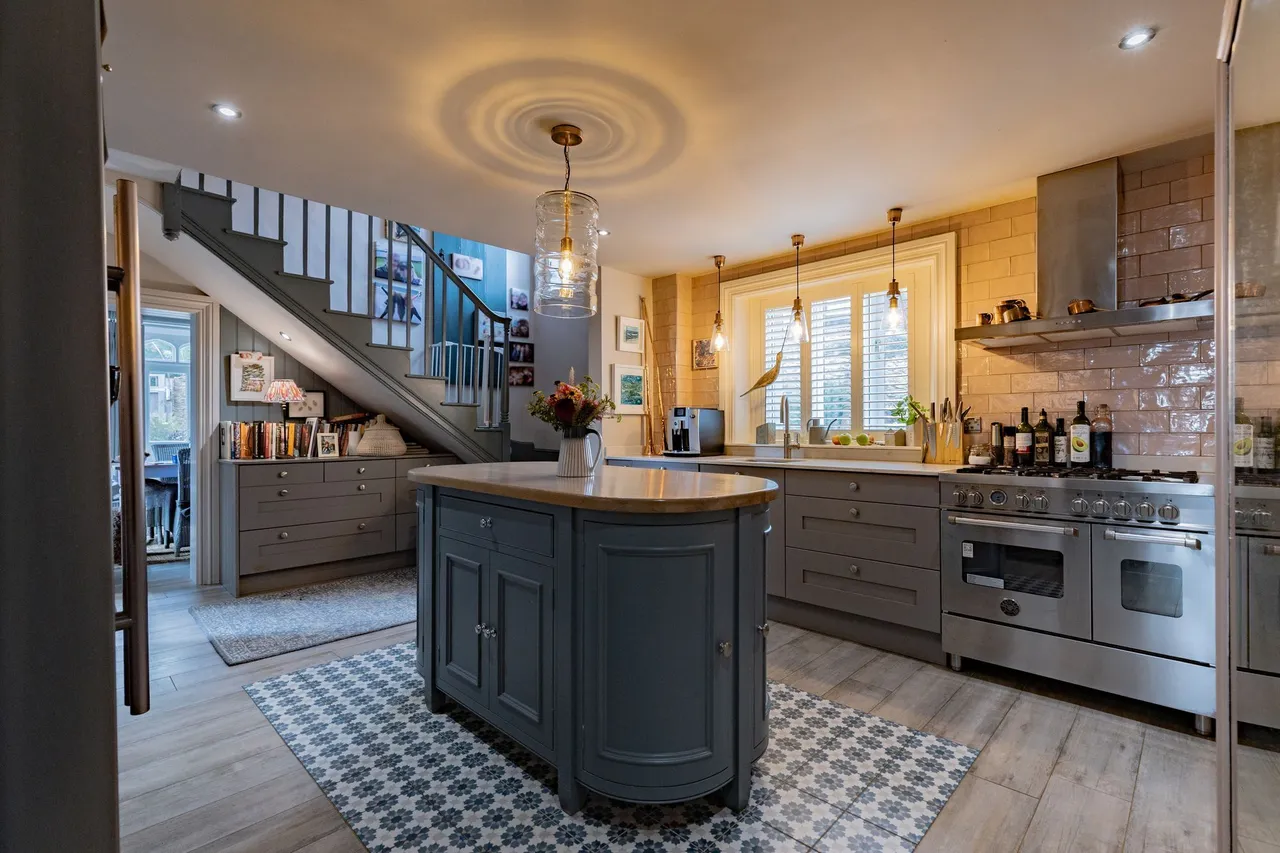 Beautifully Restored Grade II Listed, photo 2