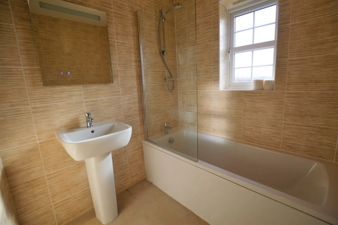Thornton Road, Fulford, York, photo 7