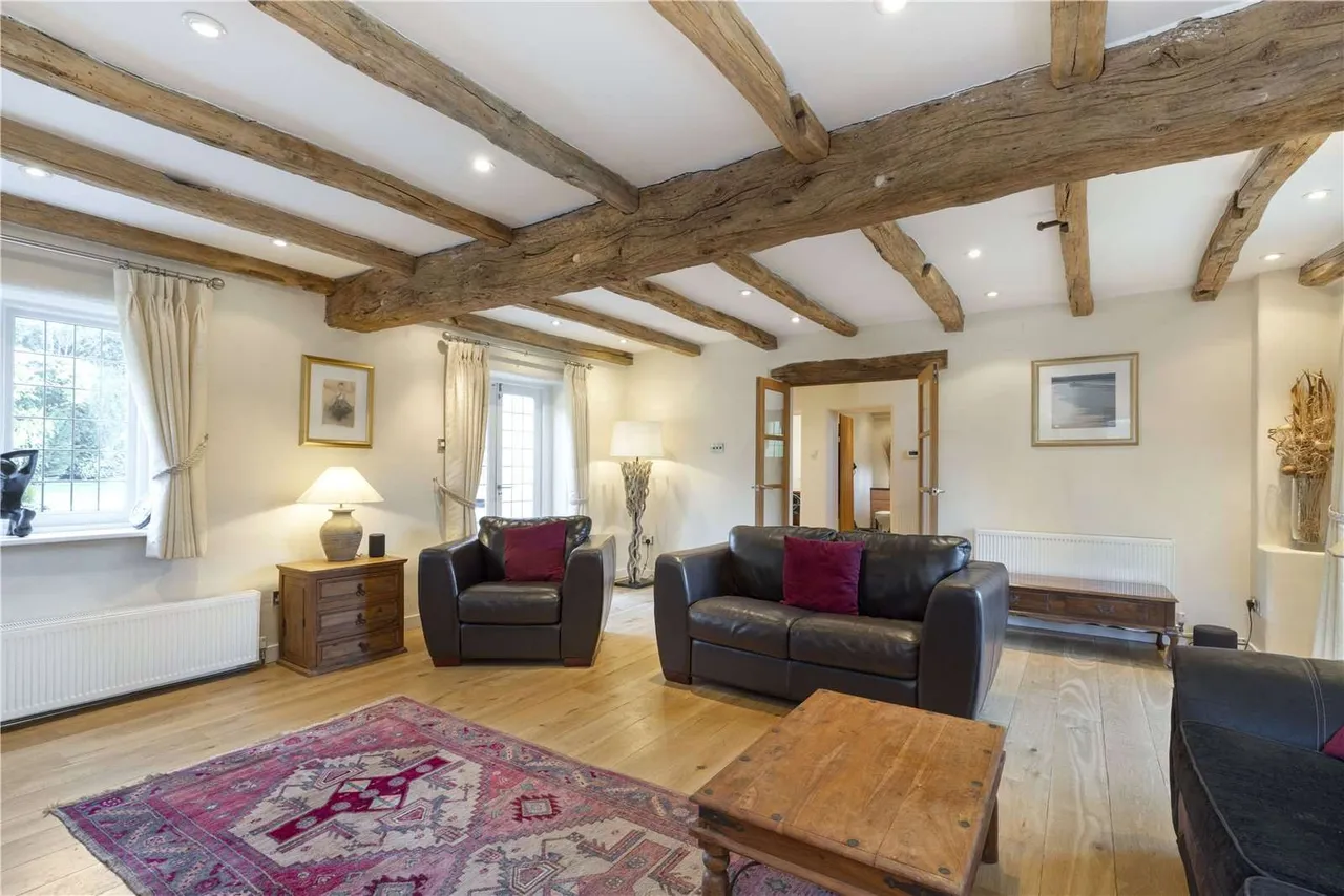 Gravelpits Lane, Gomshall, Guildford, Surrey, GU5 9LX, photo 6