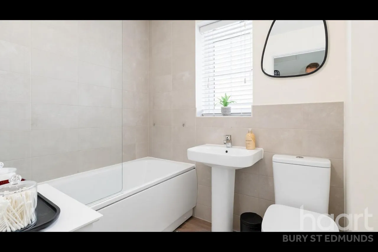 Preston Close, Bury St Edmunds, IP32, photo 12