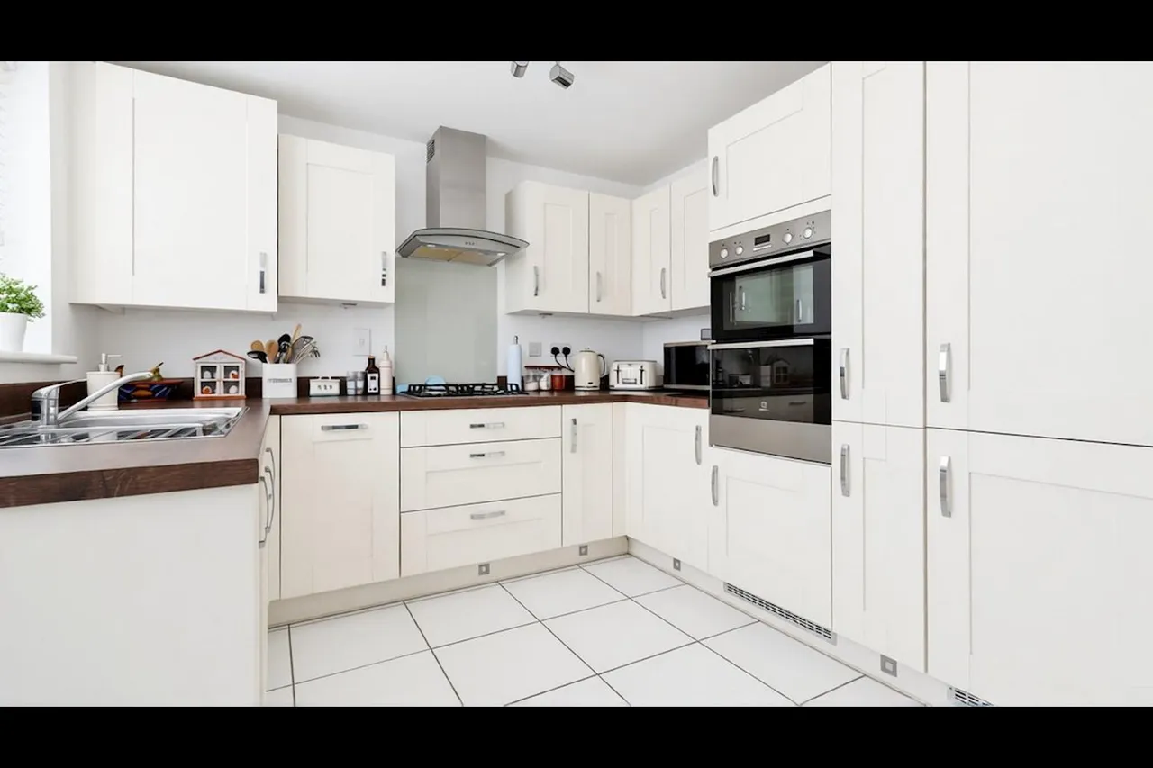 Preston Close, Bury St Edmunds, IP32, photo 3