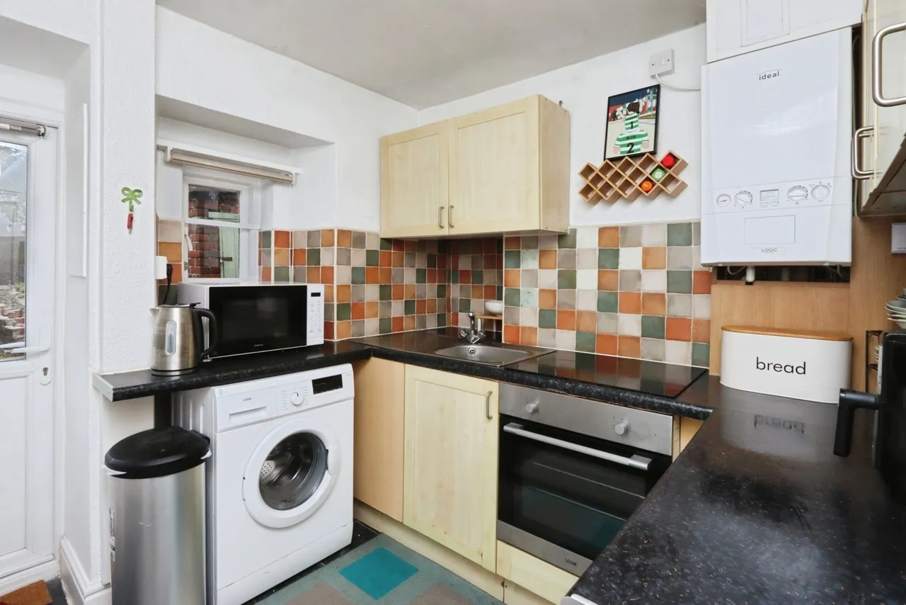 Greenhill Main Road, Sheffield, S8, photo 3