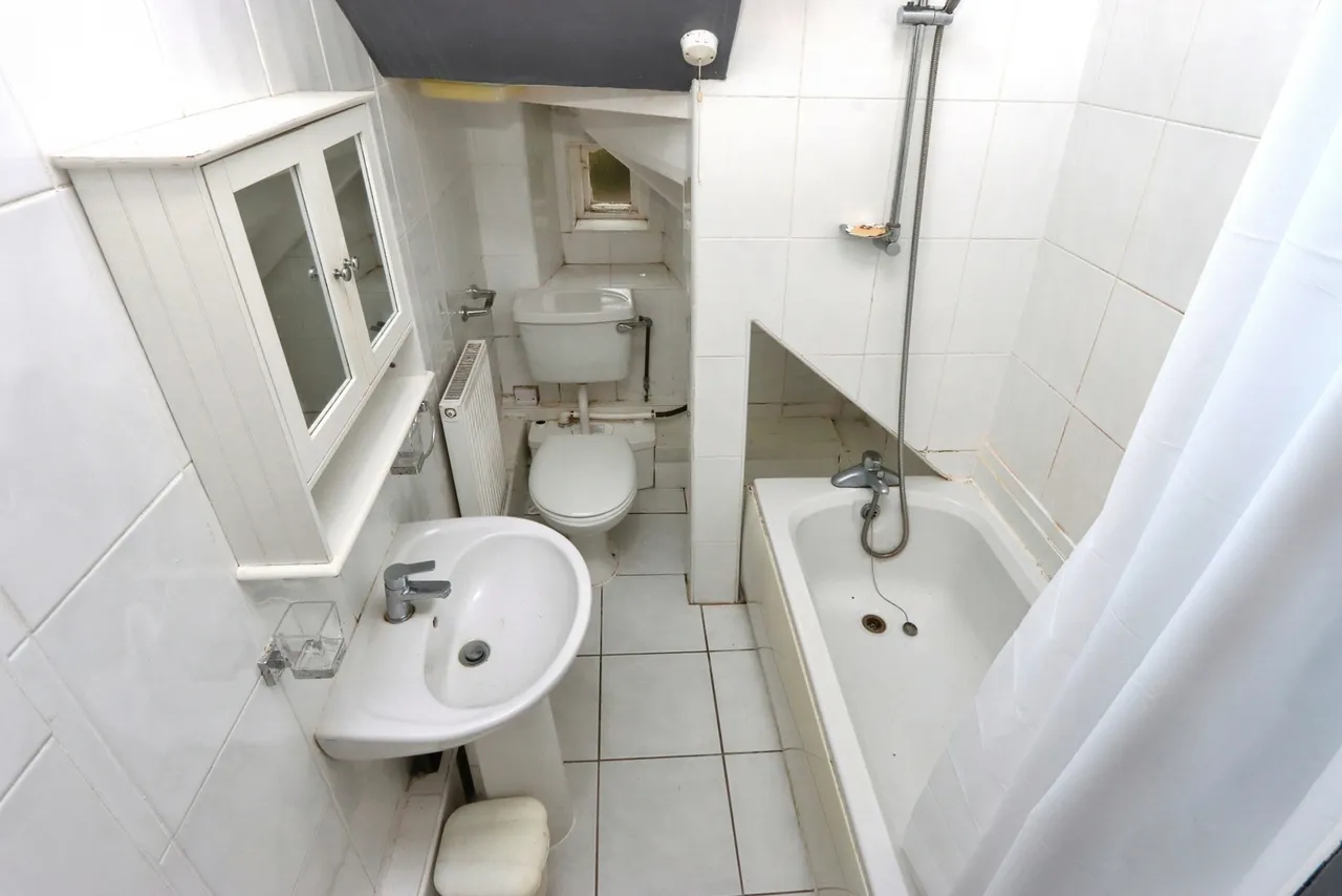 Greenhill Main Road, Sheffield, S8, photo 7