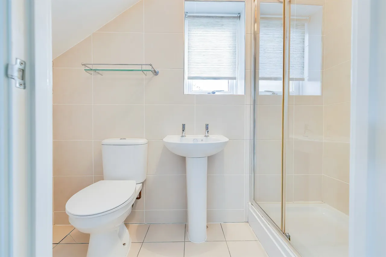 Cyncoed Place, Cardiff, CF23, photo 19