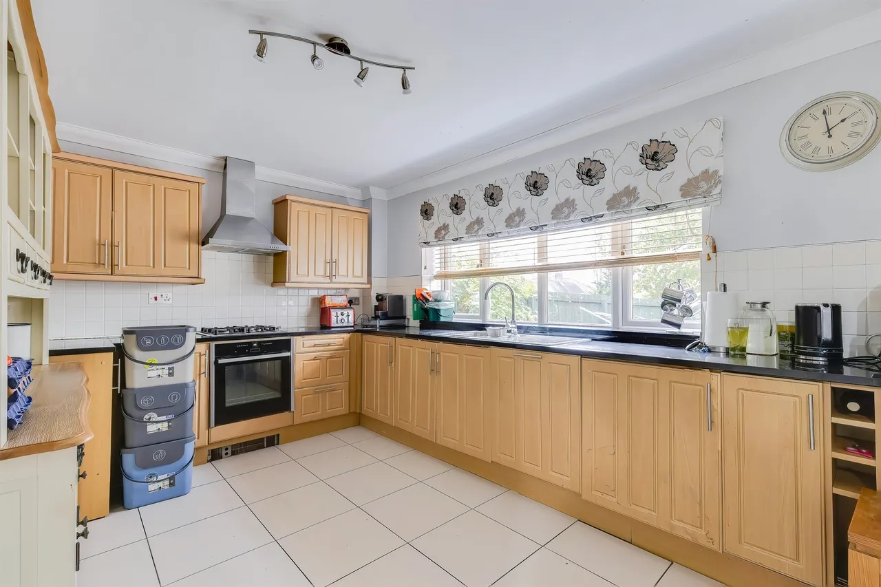 Cyncoed Place, Cardiff, CF23, photo 4