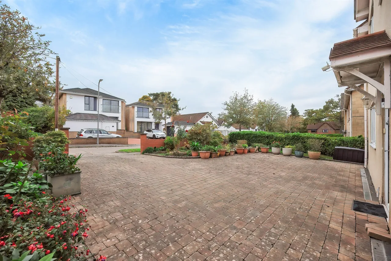 Cyncoed Place, Cardiff, CF23, photo 26