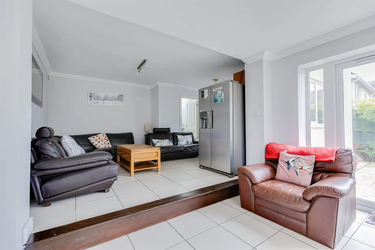 Cyncoed Place, Cardiff, CF23, photo 3