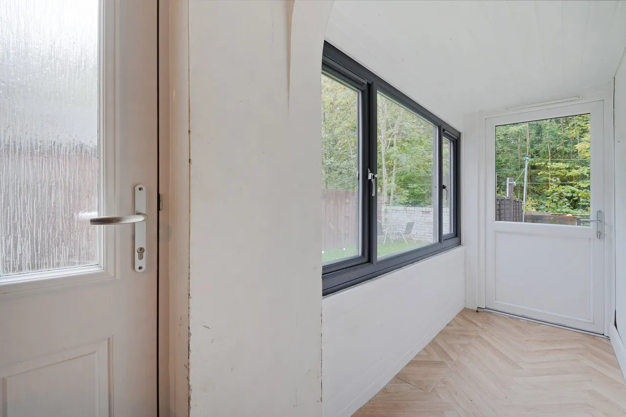 Holme Close, Sheffield, S6, photo 10