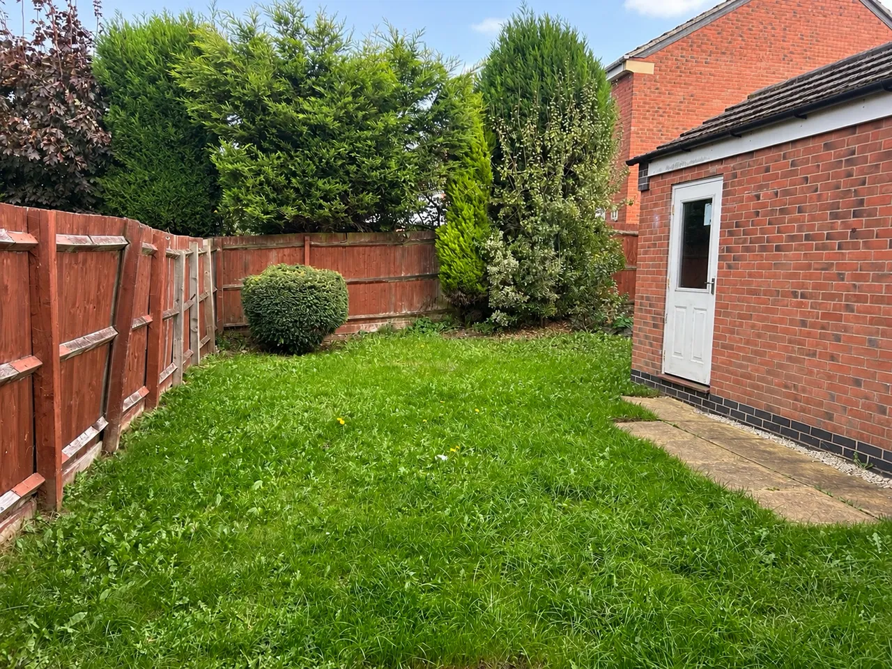 Ashleigh Avenue, Sutton-In-Ashfield, NG17, photo 14