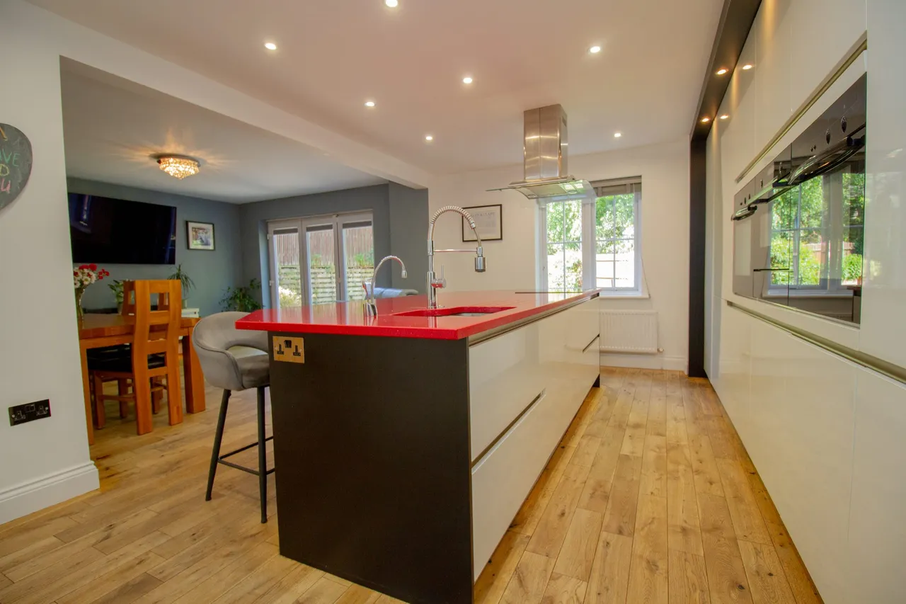 Fullerton Close, Fleet, GU51 1BJ, photo 4
