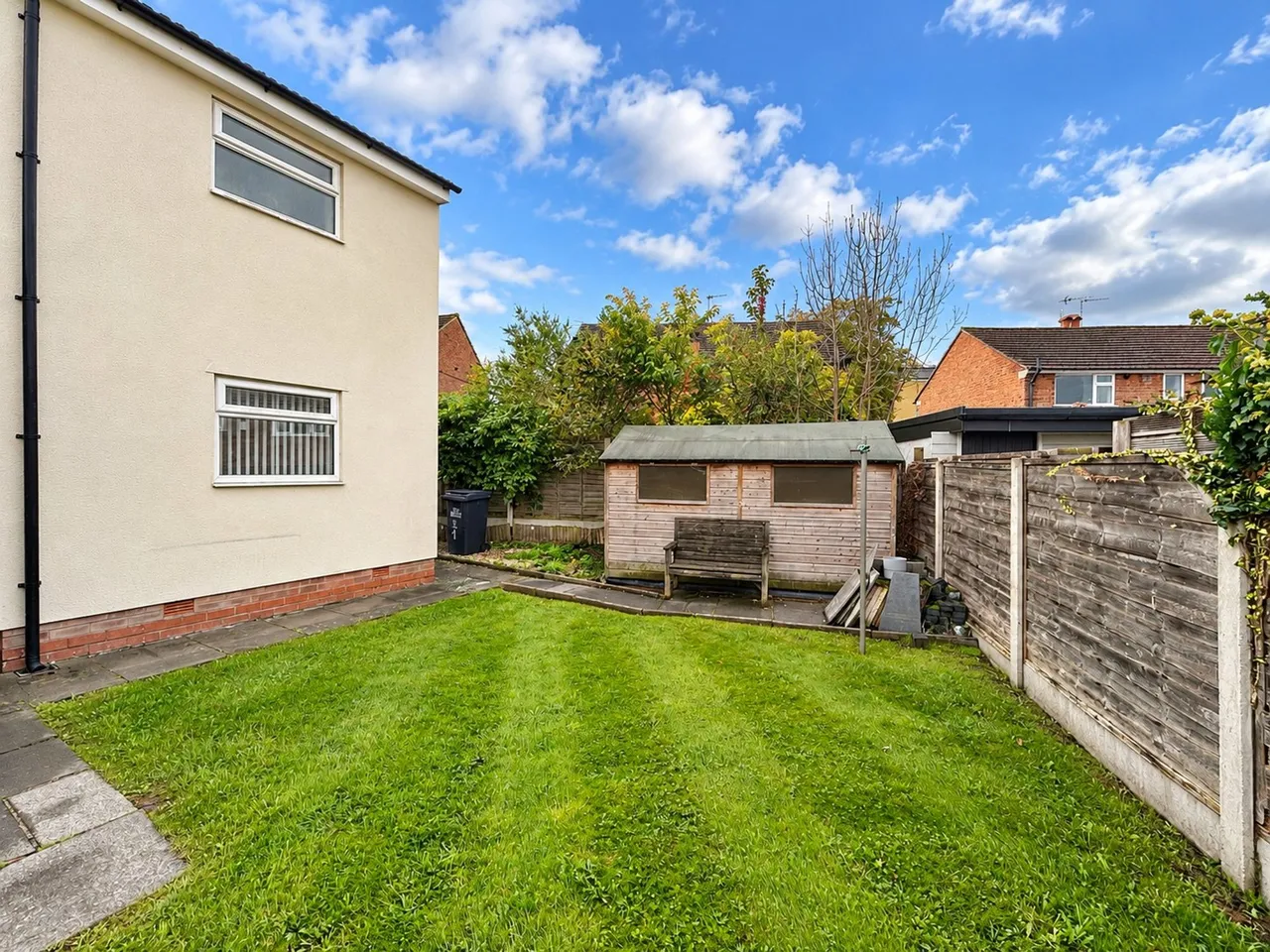 Annis Close, Alderley Edge, photo 2