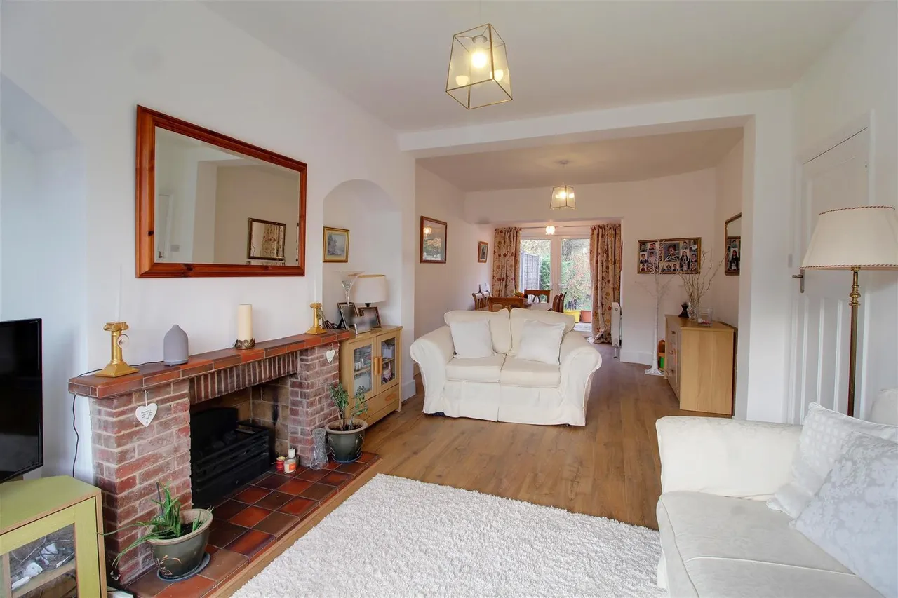 Elmroyd Avenue, Potters Bar EN6 2EF, photo 11