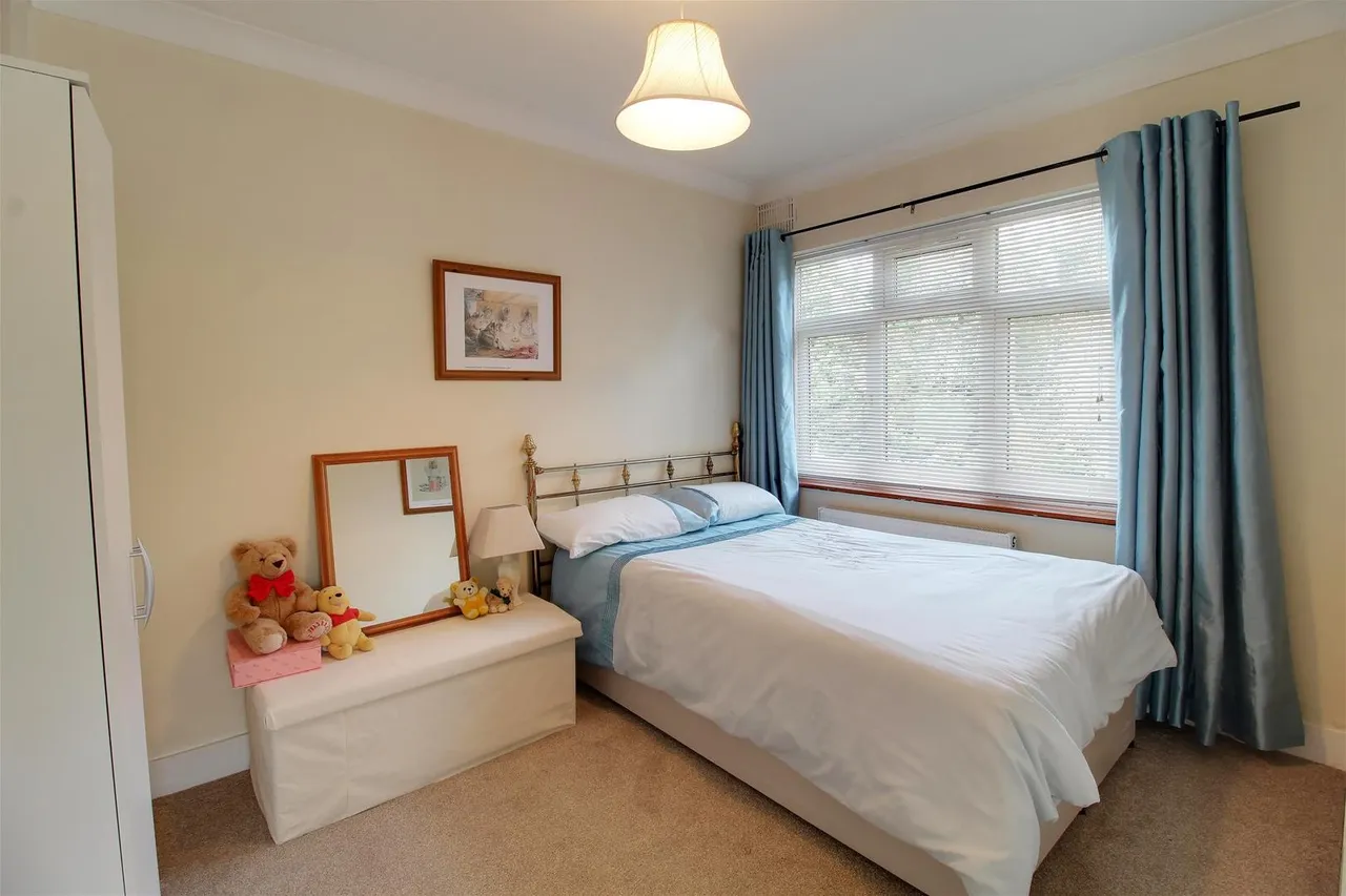 Elmroyd Avenue, Potters Bar EN6 2EF, photo 8