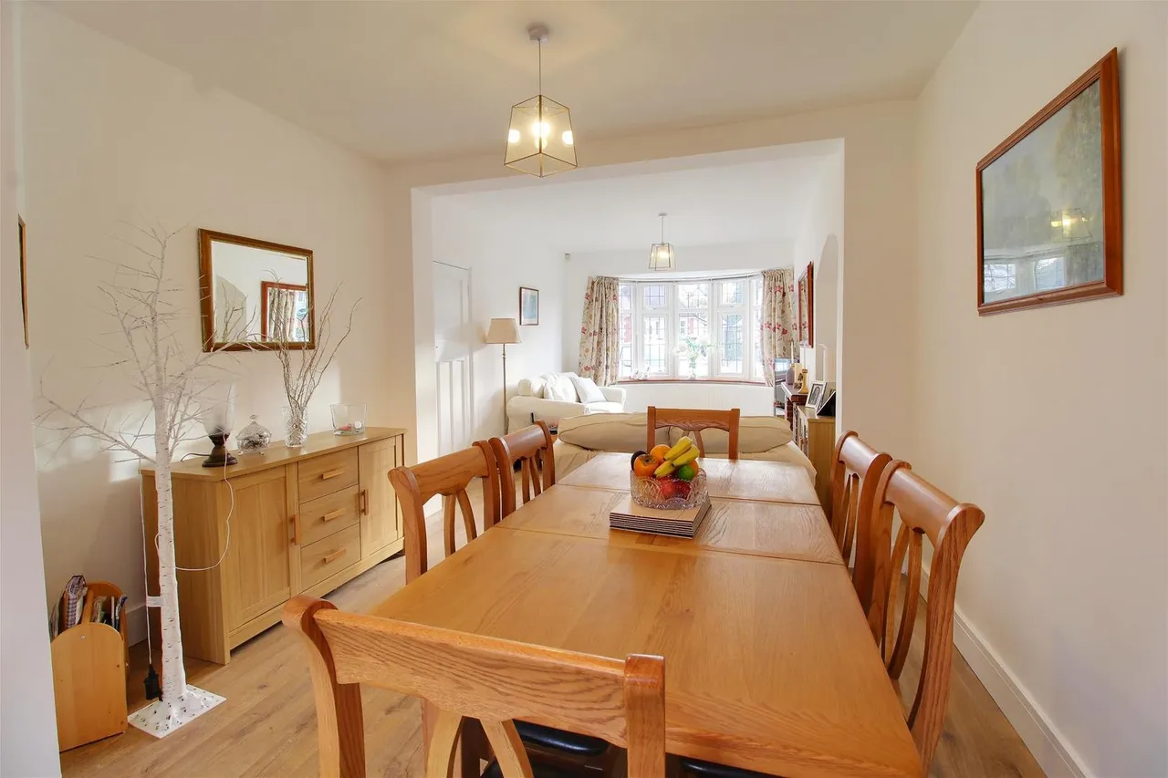 Elmroyd Avenue, Potters Bar EN6 2EF, photo 4