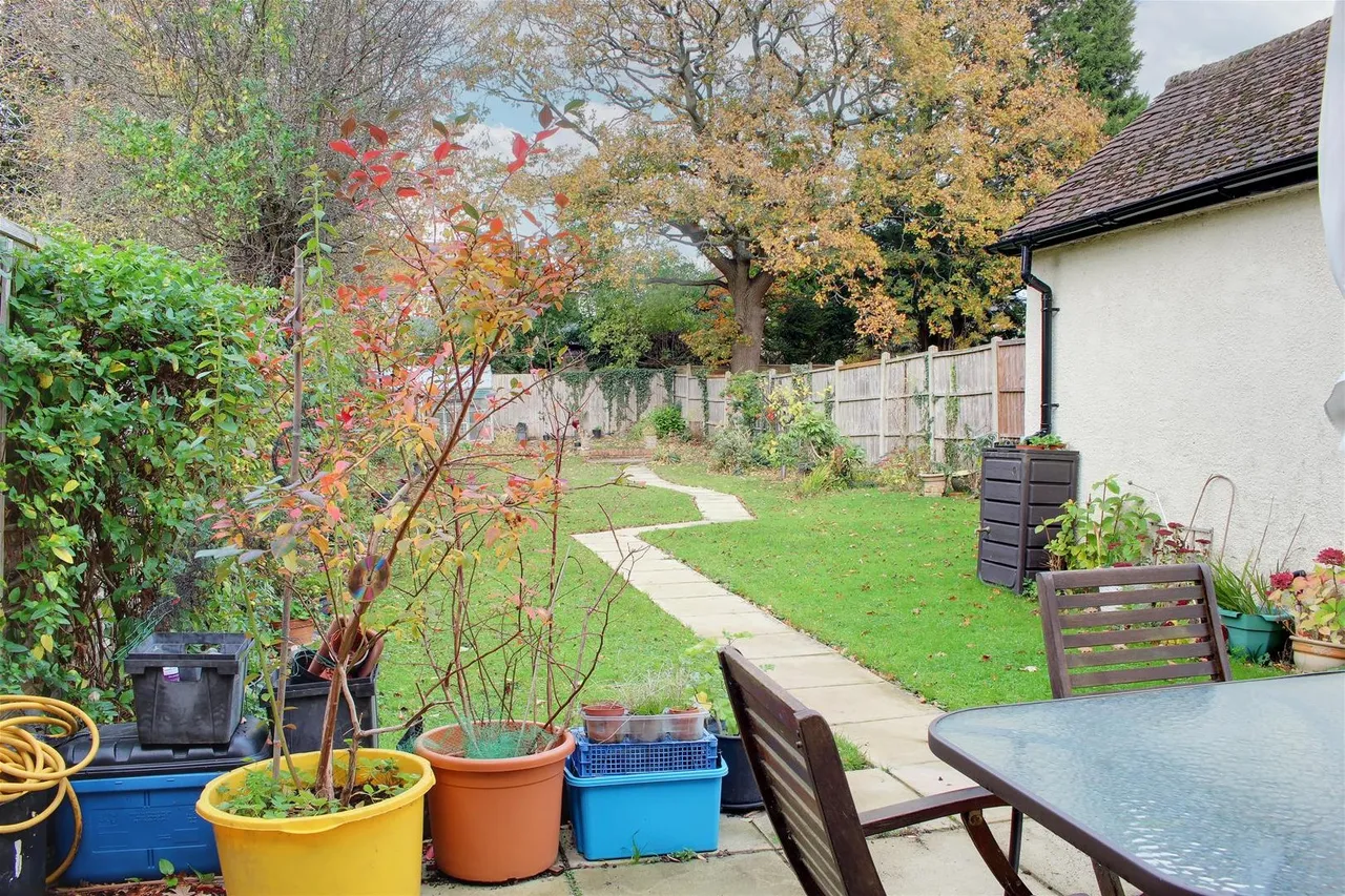 Elmroyd Avenue, Potters Bar EN6 2EF, photo 6