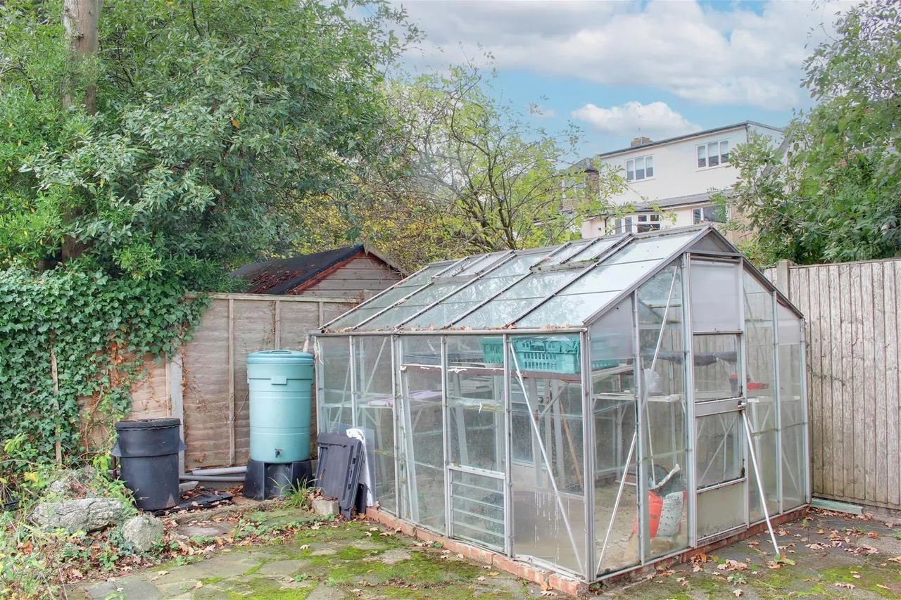 Elmroyd Avenue, Potters Bar EN6 2EF, photo 20