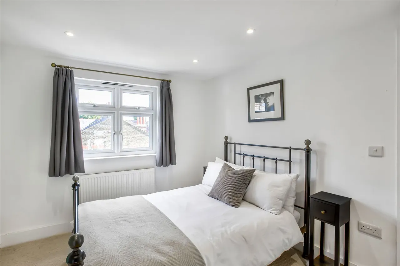 Crowborough Road, Furzedown, photo 8
