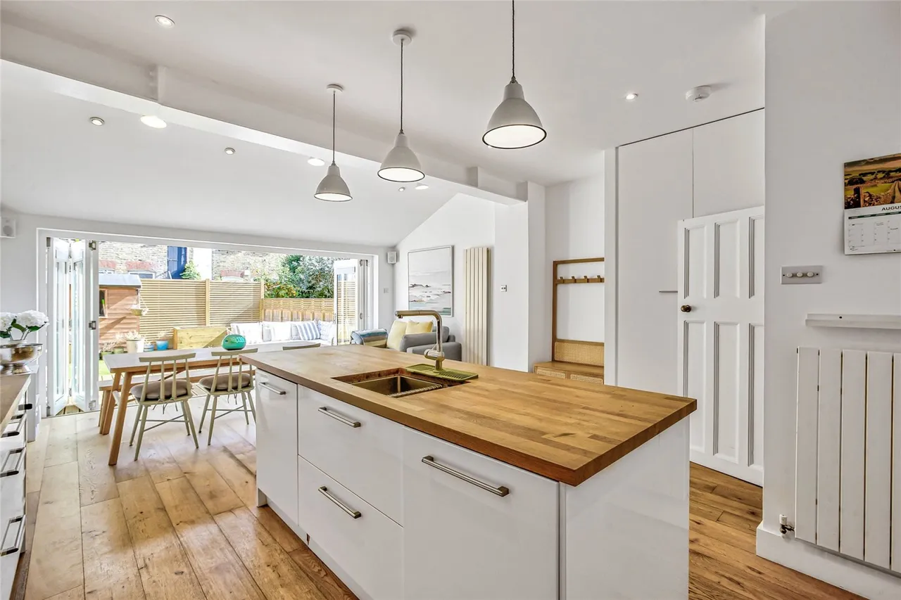 Crowborough Road, Furzedown, photo 12