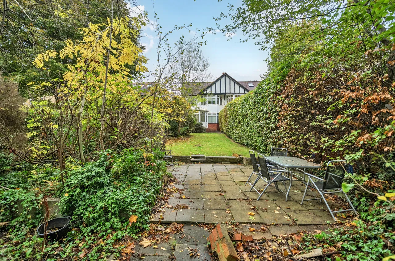 Buckingham Drive, Headingley, LS6, photo 28
