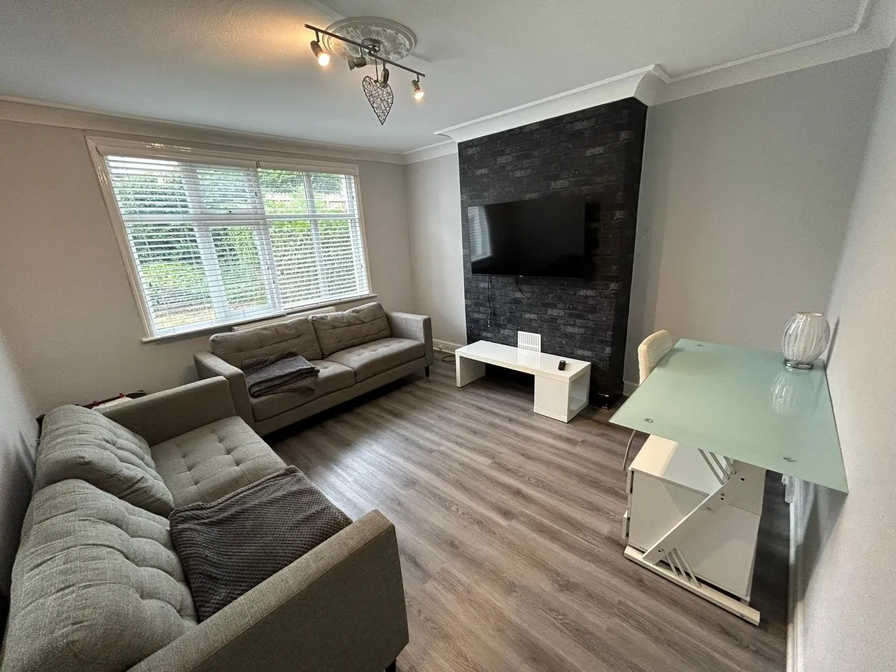 Buckingham Drive, Headingley, LS6, photo 2