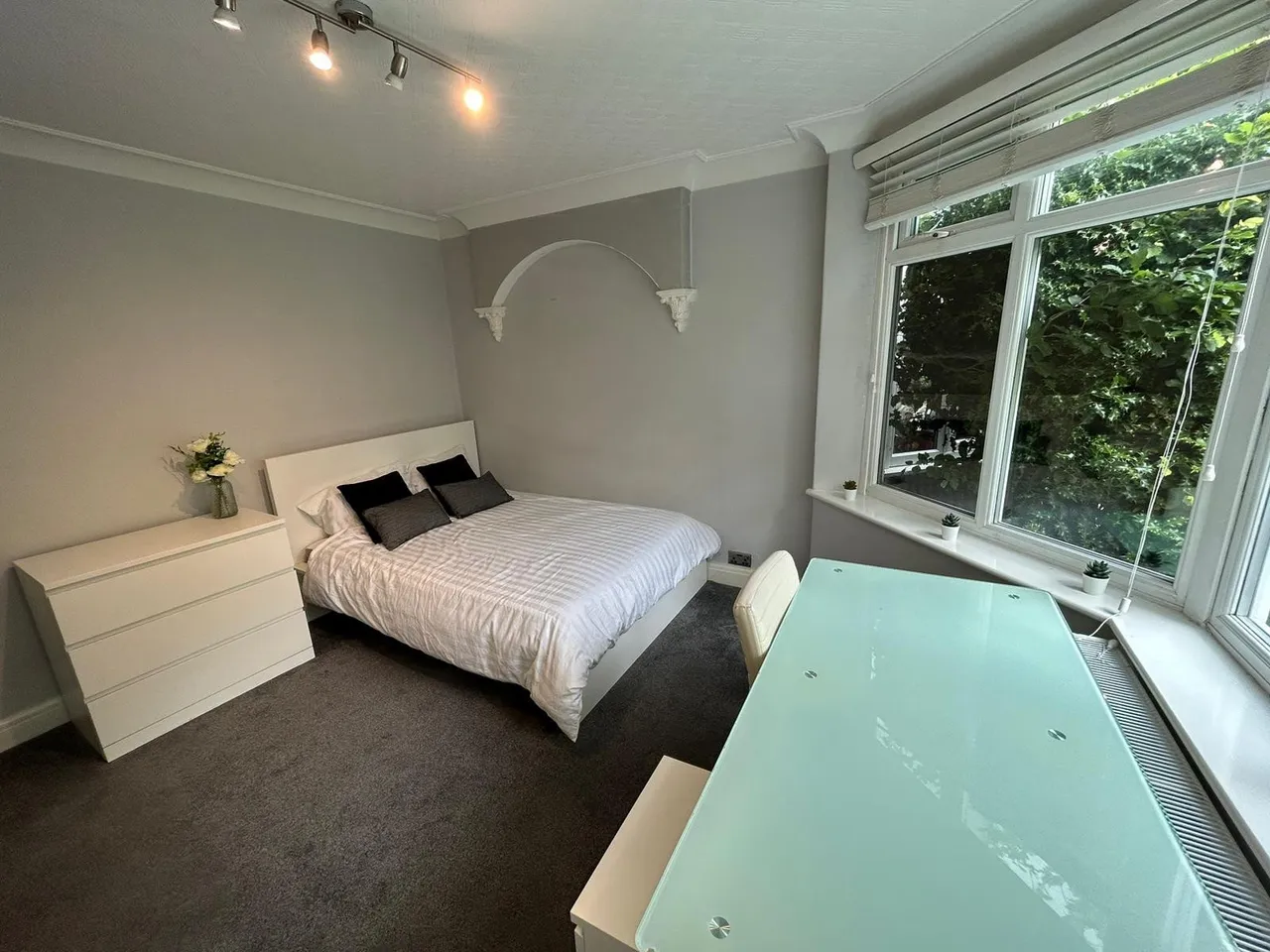 Buckingham Drive, Headingley, LS6, photo 13