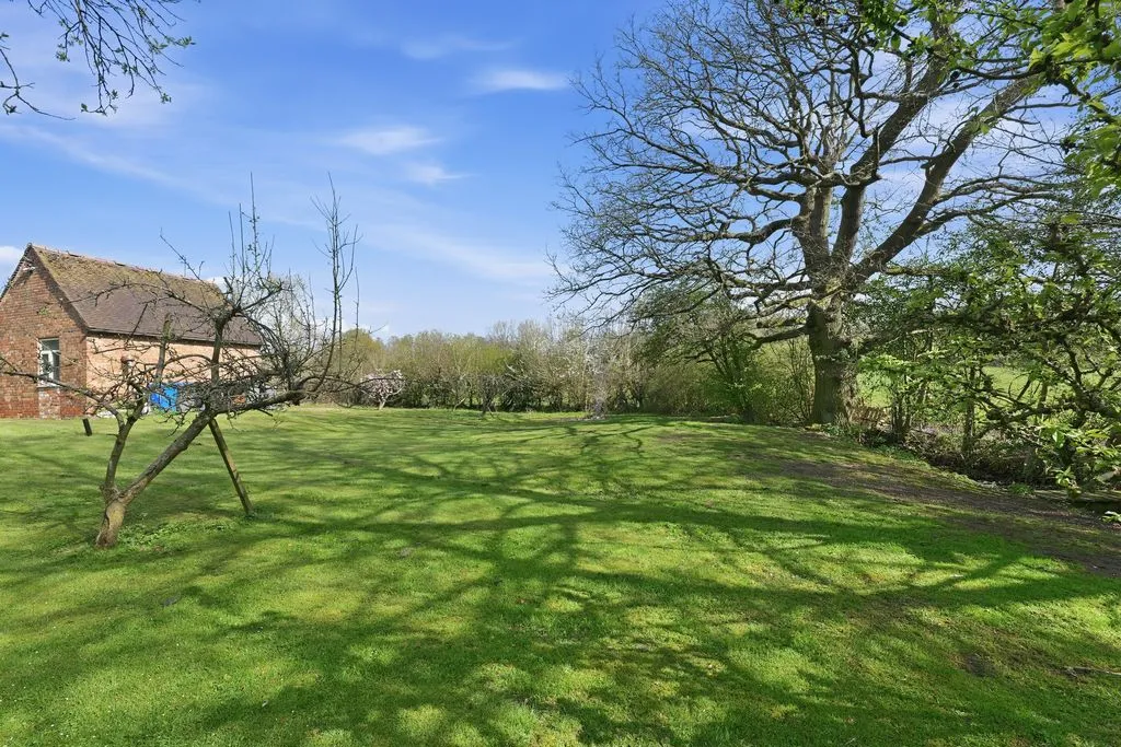 Turf Pitts Lane, Canwell, B75, photo 35