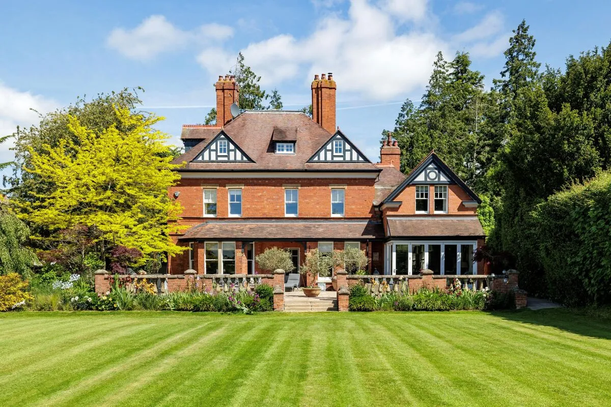 6 bed house for sale, Kennedy Road, Shrewsbury, SY3