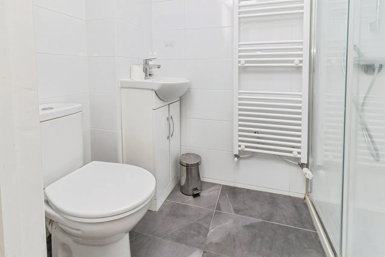 Albany Court, Stantonbury, MK14, photo 3