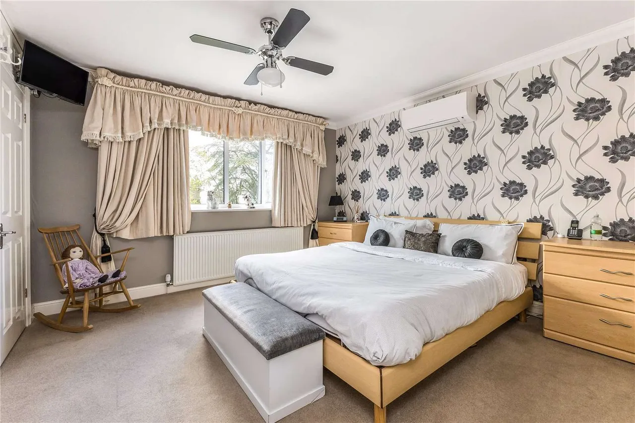 The Rushes, Maidenhead, Berkshire, SL6 1UW, photo 12