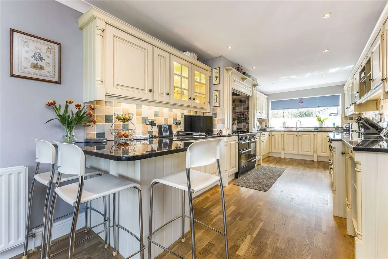 The Rushes, Maidenhead, Berkshire, SL6 1UW, photo 6