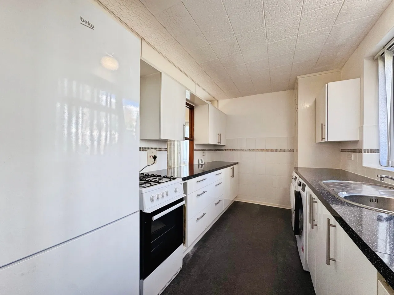 Stratton Close, Edgware, HA8, photo 7