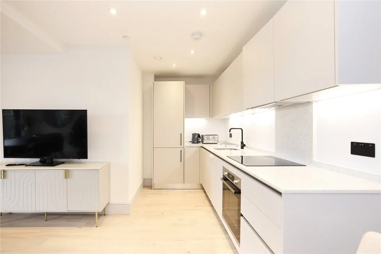 Station Road, London, SW19, photo 6