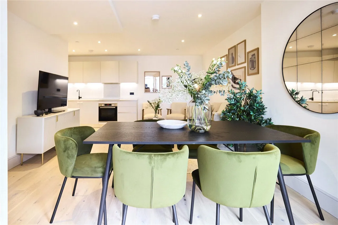 Station Road, London, SW19, photo 9