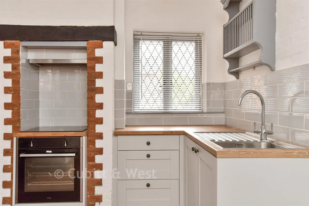 Maltravers Street, Arundel, BN18, photo 8
