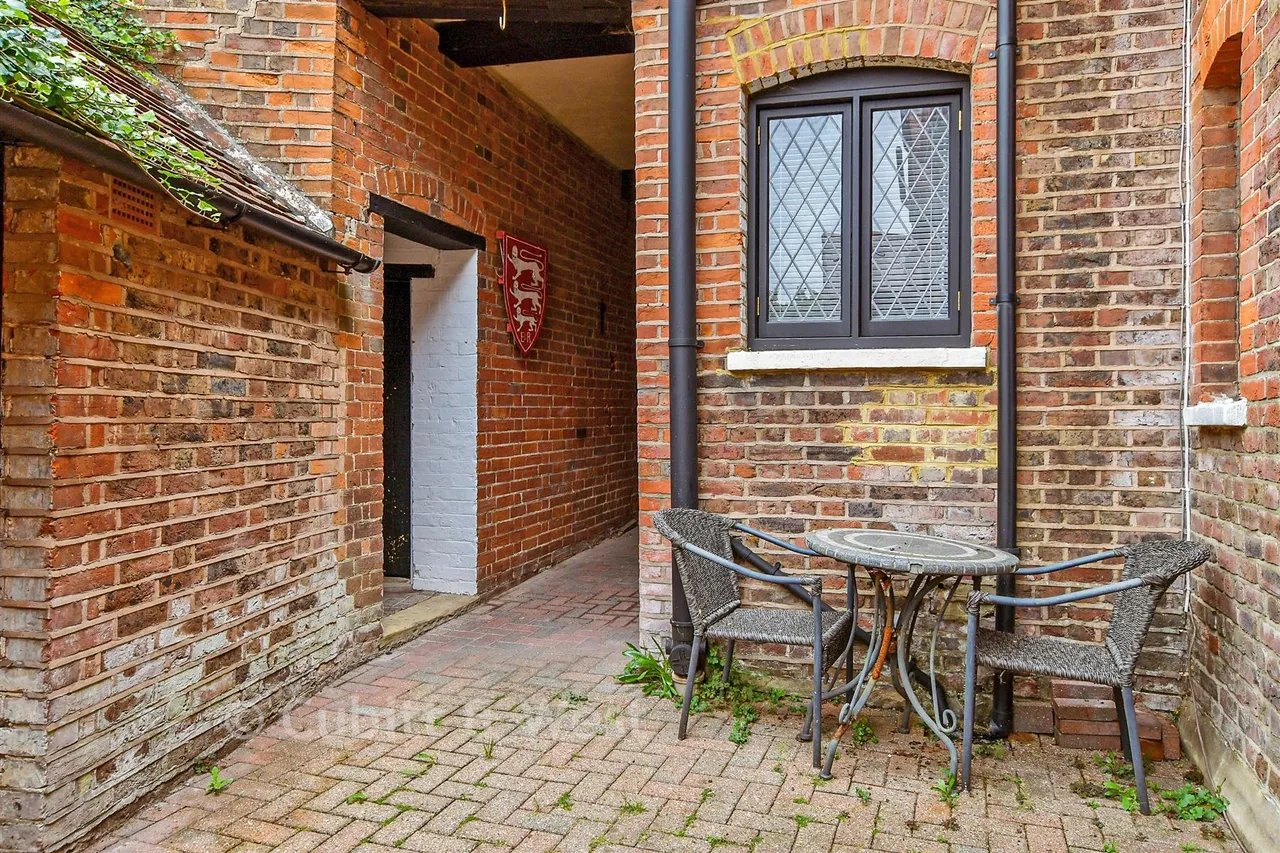 Maltravers Street, Arundel, BN18, photo 20