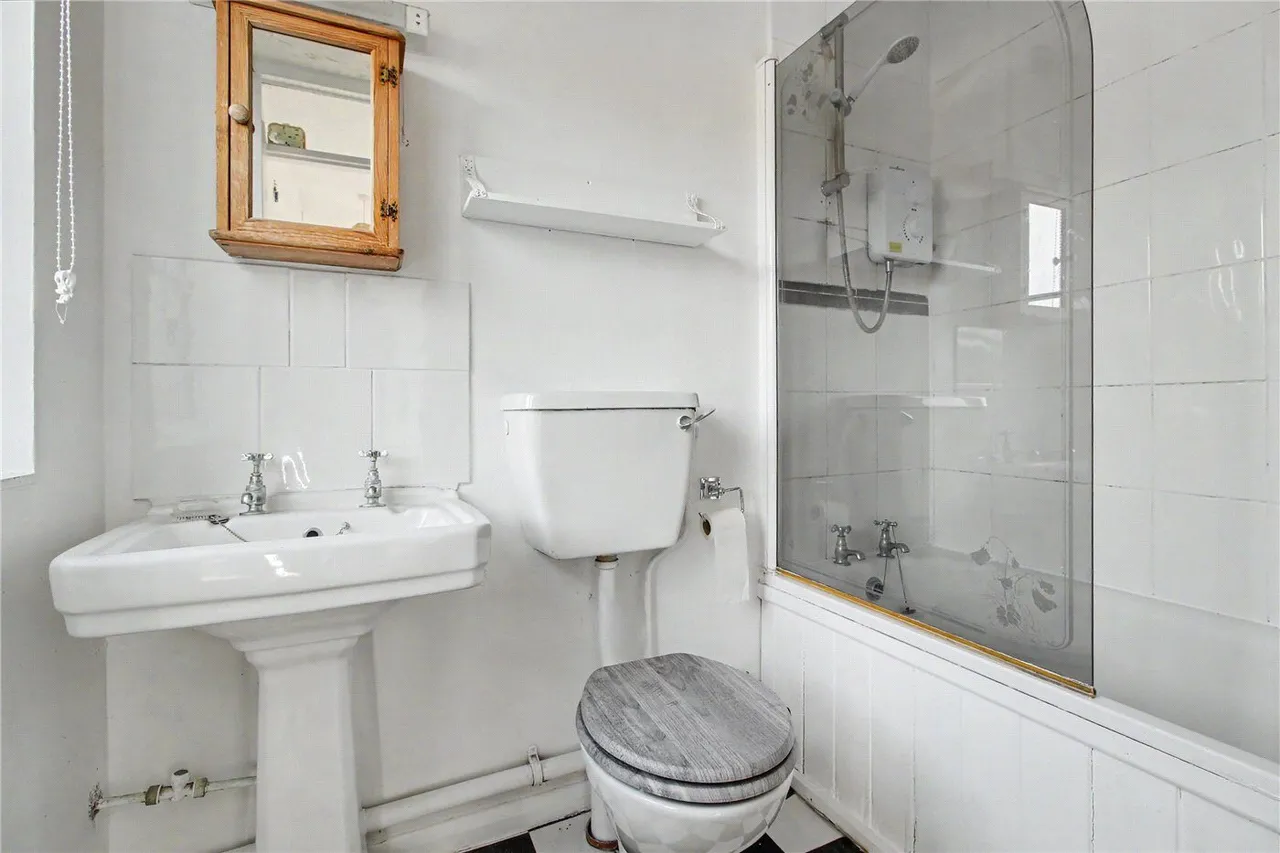 High Street, Wangford, NR34, photo 6