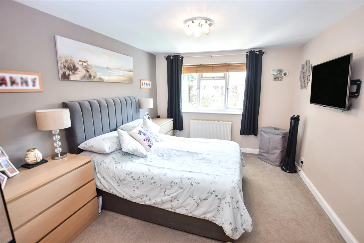 Sandy Lane, Farnborough, Hampshire, GU14 9LA, photo 13
