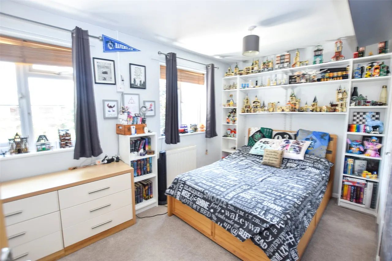 Sandy Lane, Farnborough, Hampshire, GU14 9LA, photo 12