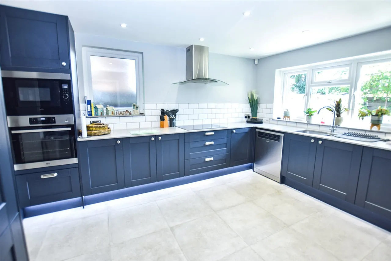 Sandy Lane, Farnborough, Hampshire, GU14 9LA, photo 6