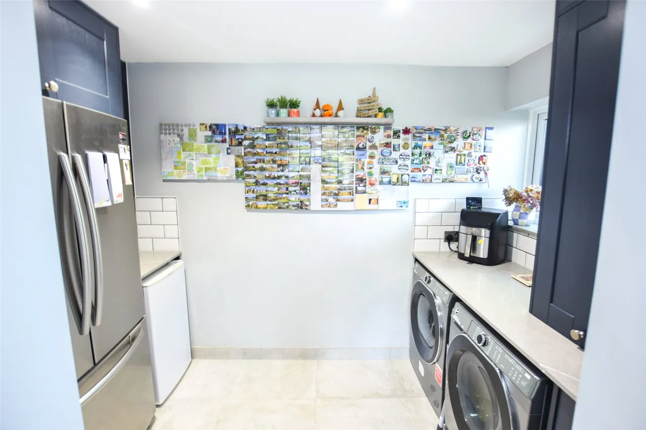 Sandy Lane, Farnborough, Hampshire, GU14 9LA, photo 15