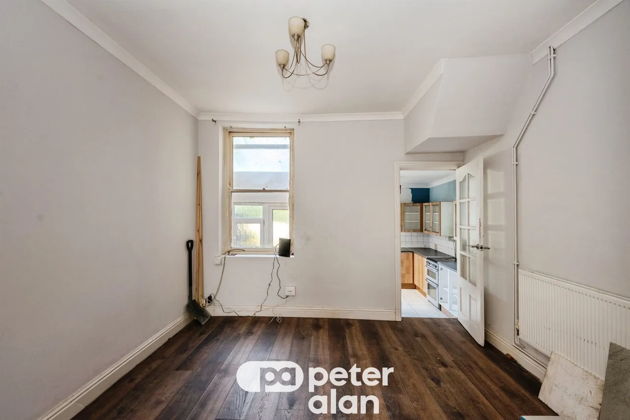 Farm Road, Neath, SA11, photo 7