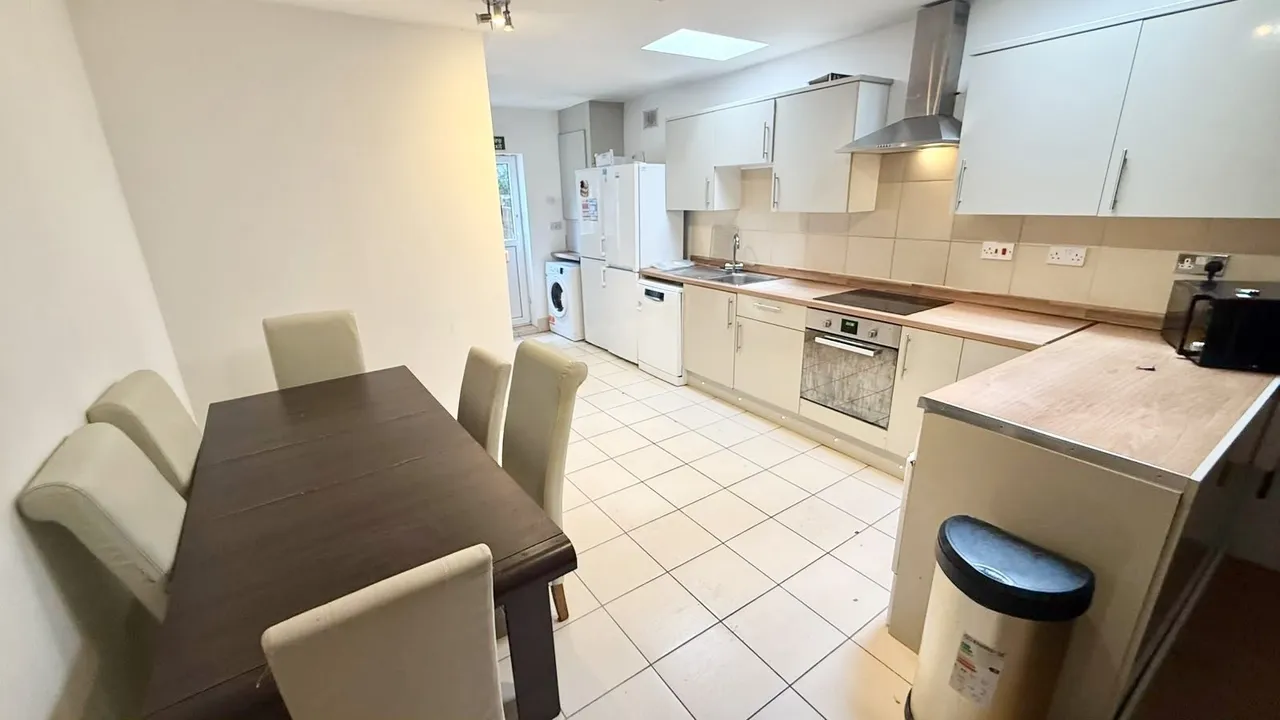 Heeley Road, B29, photo 5