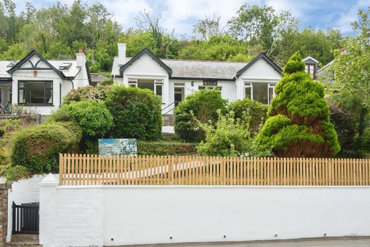 3 bed house for sale, The Coombes, Polperro, PL13