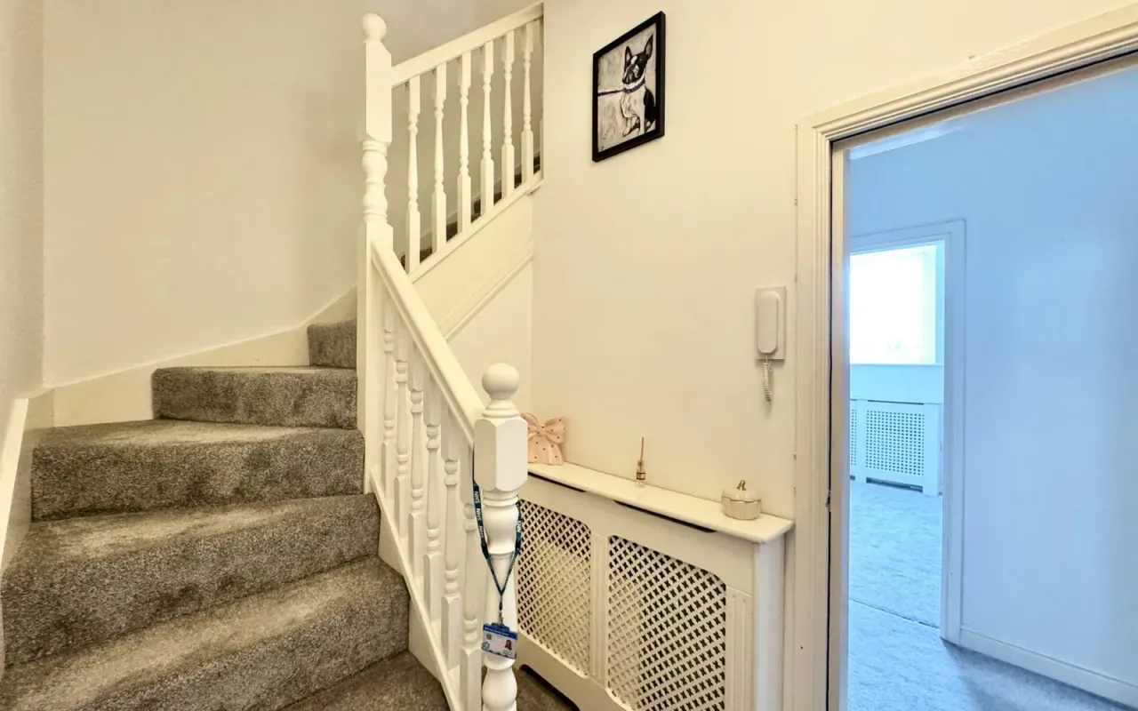 Cowley Court, Cowley Hill Lane, St He..., photo 6