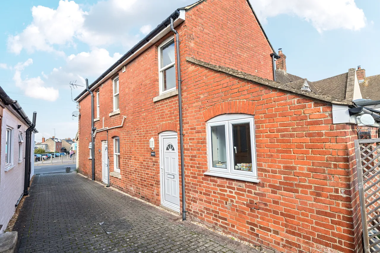 High Street, Kings Stanley, GL10, photo 10