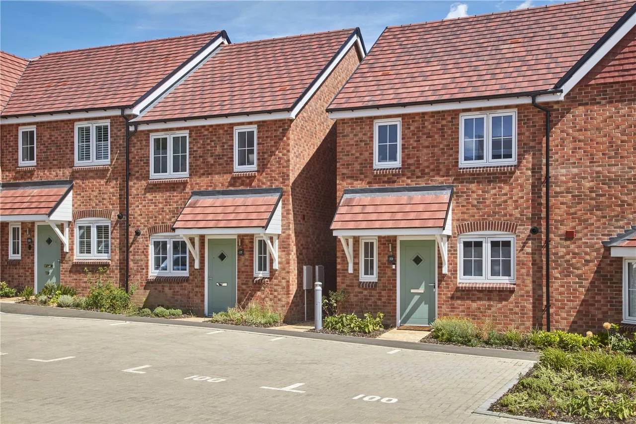 5 bed house for sale, Coronation Avenue, Cuffley, EN6