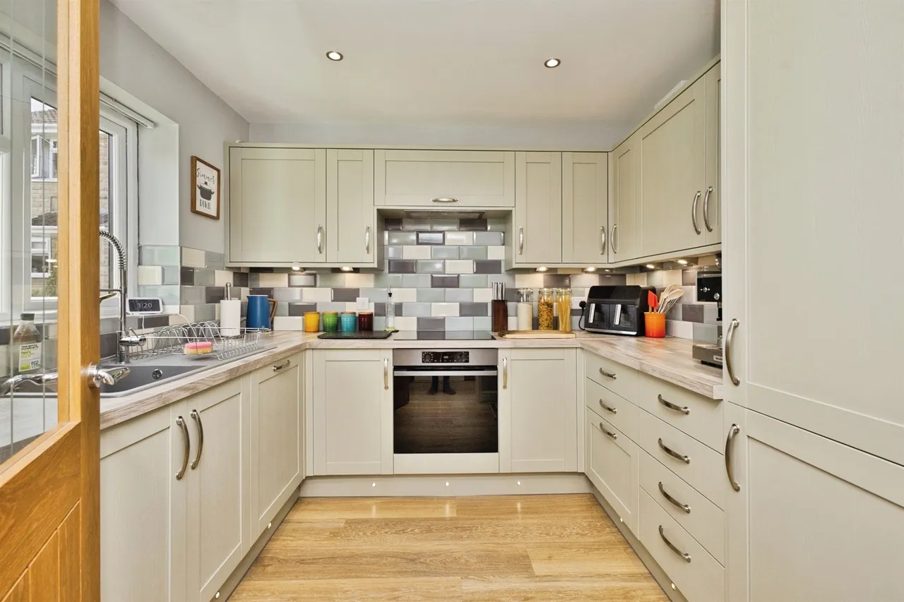 Orchard Rise, Crewkerne, TA18, photo 4